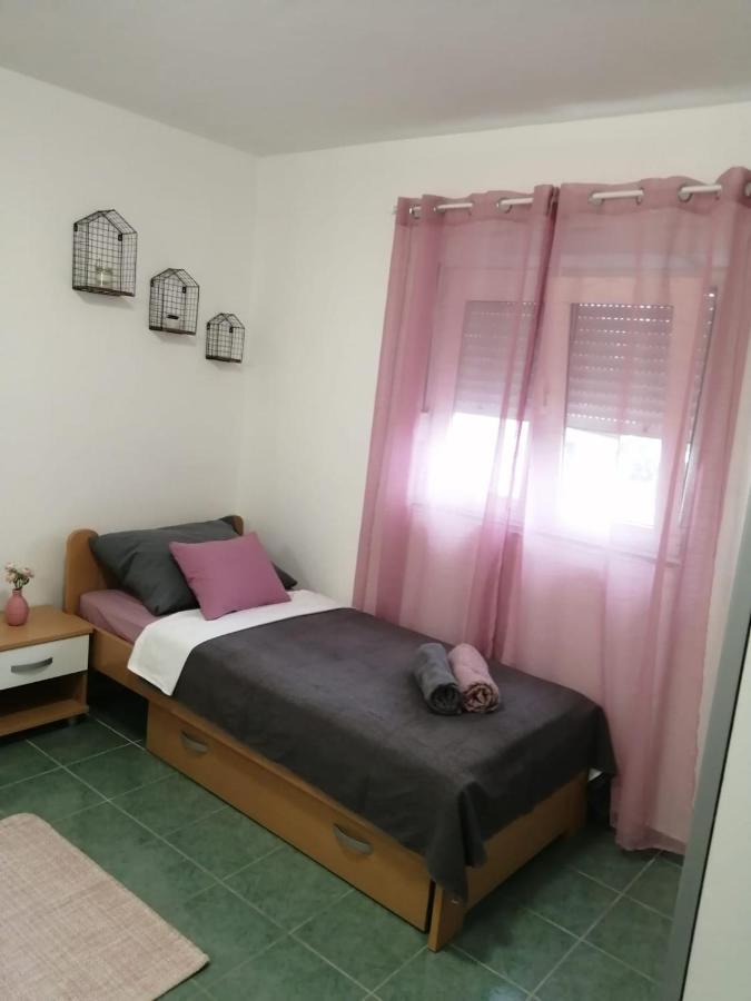 Holiday House Lara Starigrad Paklenica Eksteriør bilde