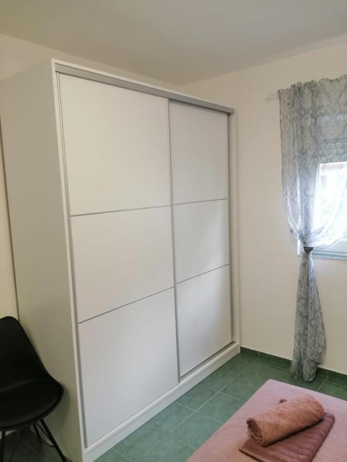Holiday House Lara Starigrad Paklenica Eksteriør bilde
