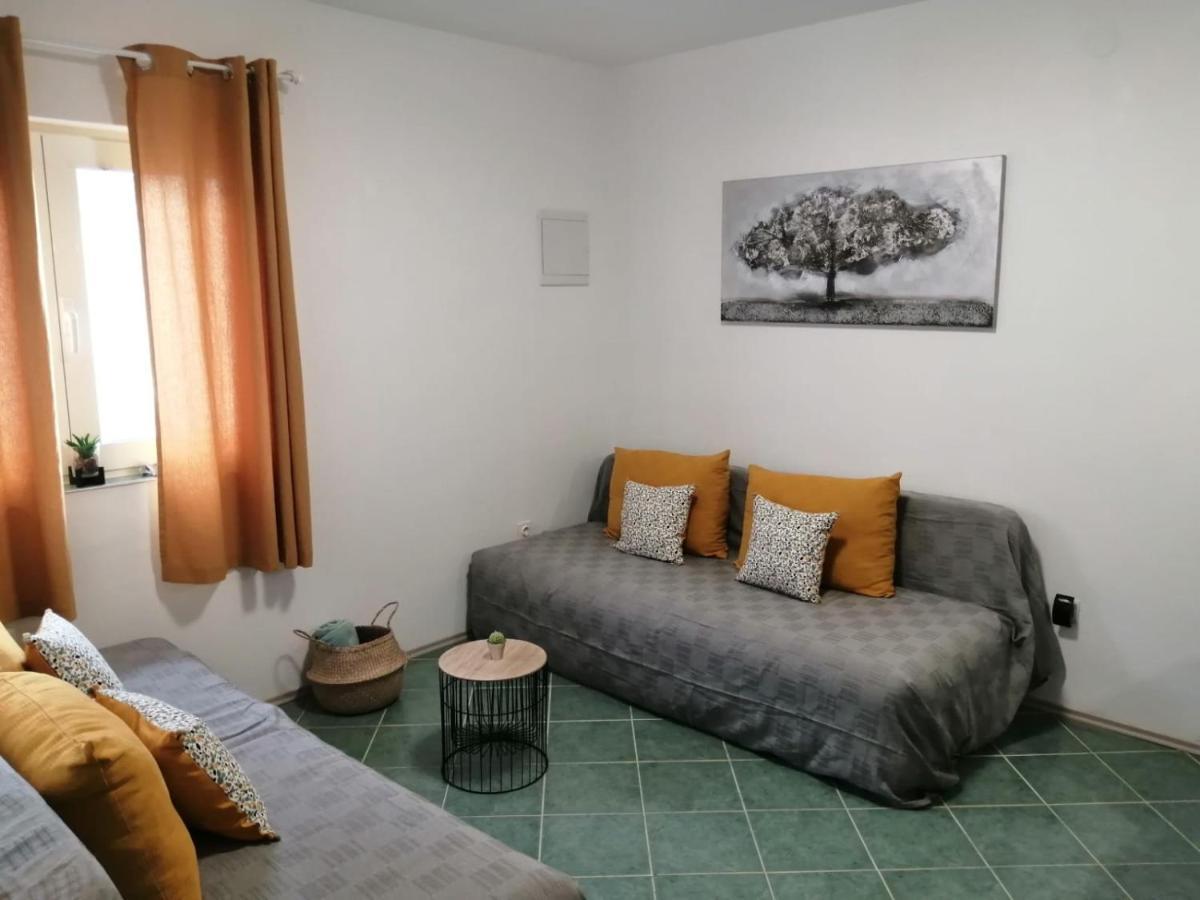 Holiday House Lara Starigrad Paklenica Eksteriør bilde